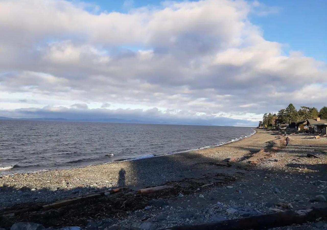 Oceanside Manor - Golf Course View Bed & Breakfast Qualicum Beach Exterior photo